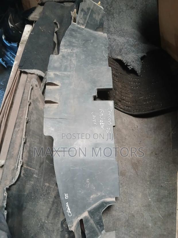 Toyota Crown 2006 Radiator Top Cover
