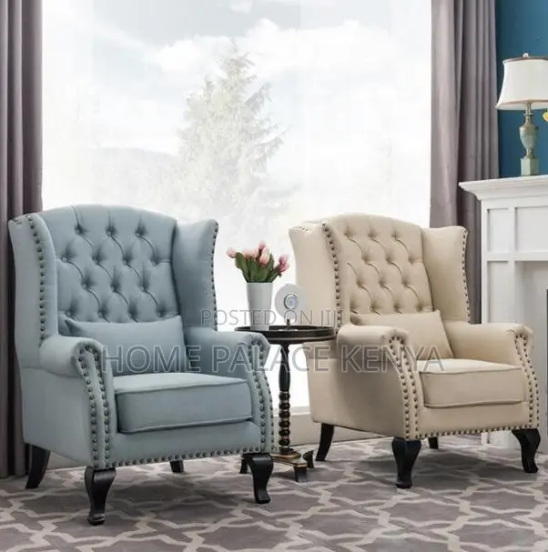 Accent Chair; Upholstered Accent Chair With Curved Wooden Legs