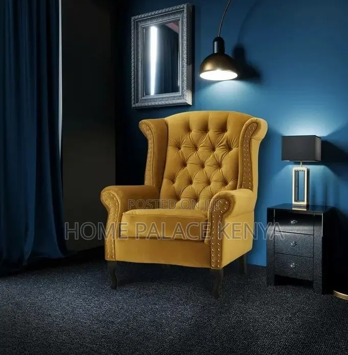 Accent Chair; Upholstered Accent Chair With Curved Wooden Legs