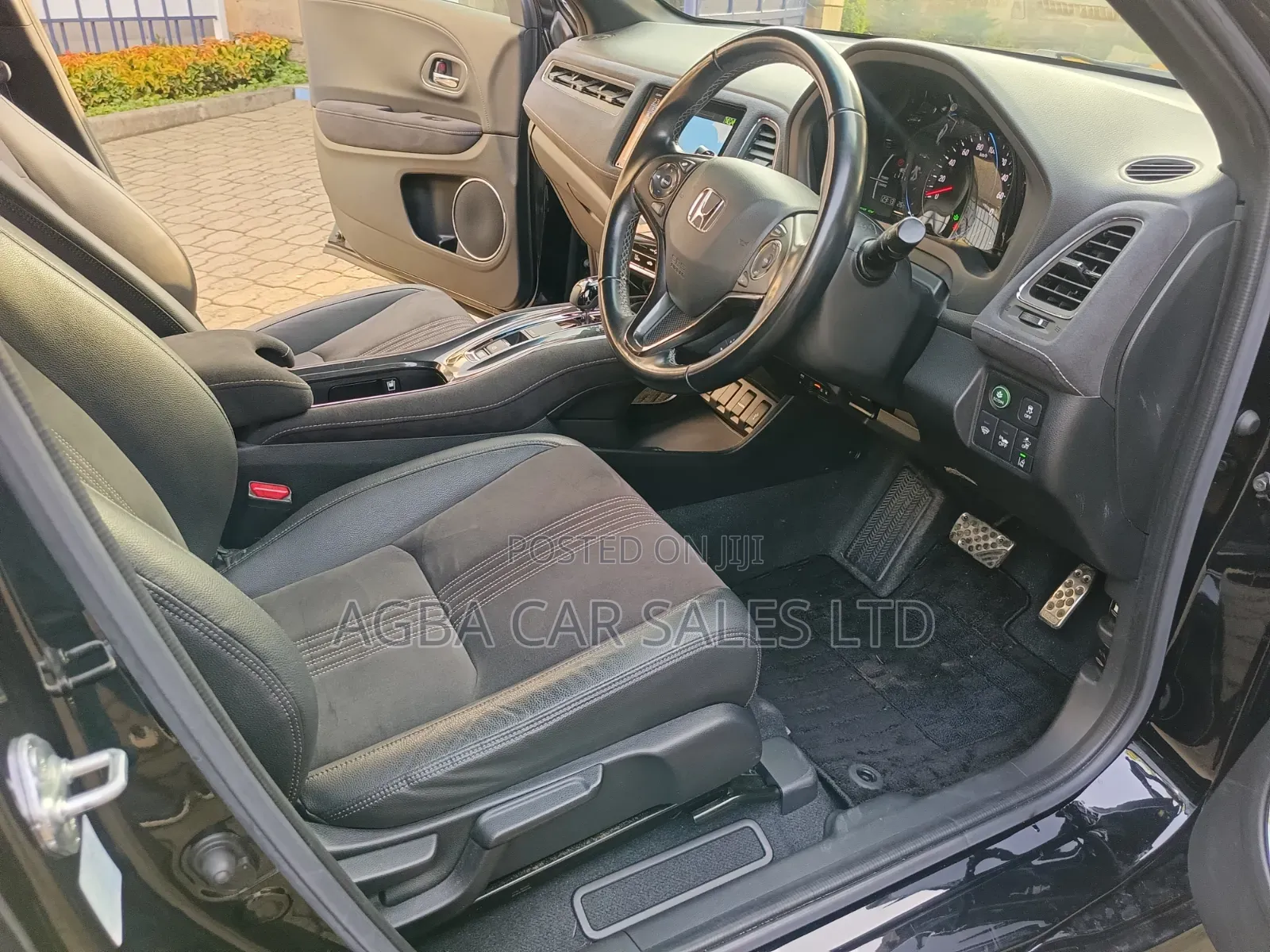 Honda Vezel 2019 Black