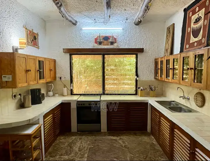 3bdrm Villa in La Marina, Mtwapa for sale
