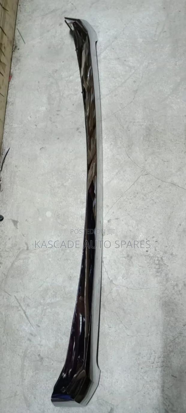 Bonnet Chrome/Hood Toyota Vanguard