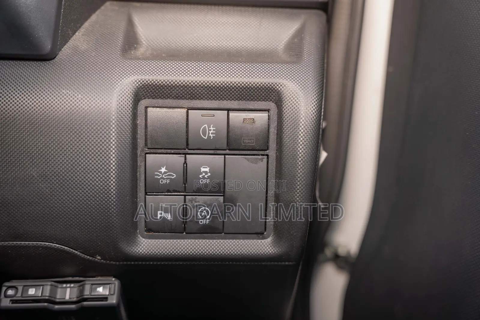 Daihatsu Rocky 2019 White