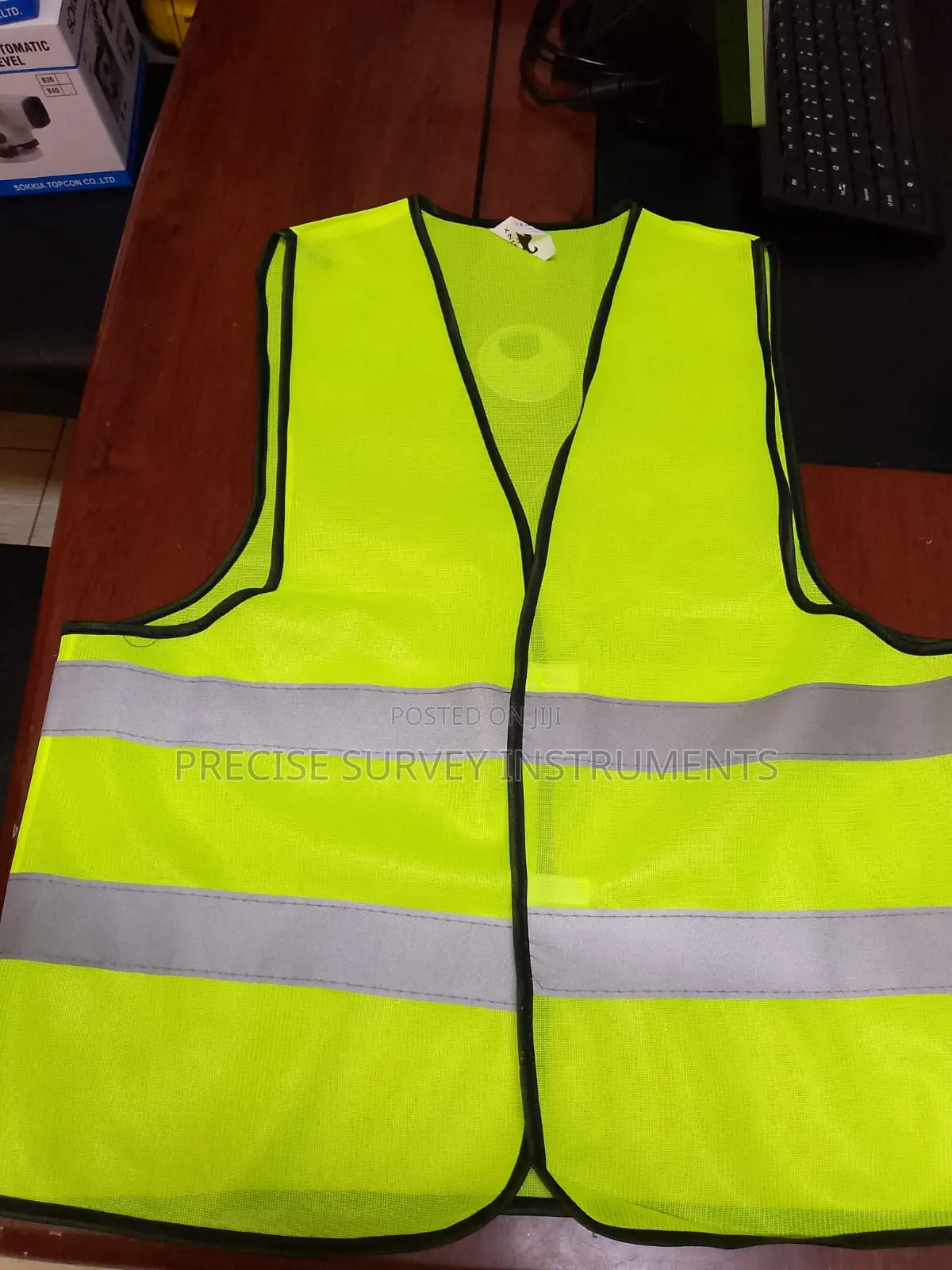 High Visibility Safety Reflector Vest – Pocket Free