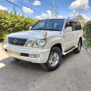 Toyota Land Cruiser 2001 White