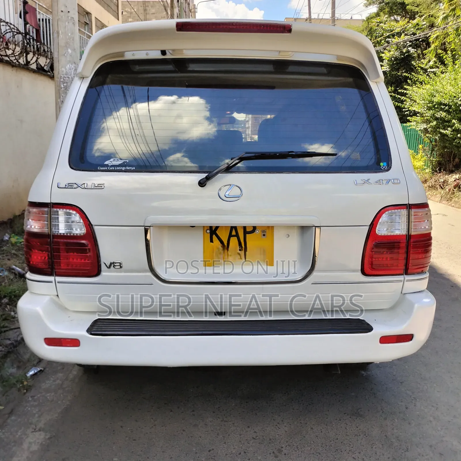 Toyota Land Cruiser 2001 White