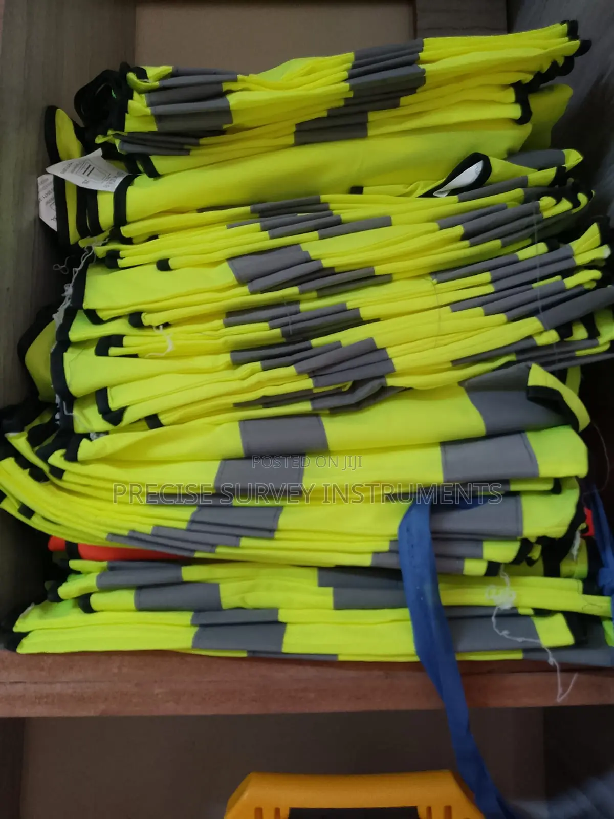 Lightweight Reflective Safety Jacket – No Pockets