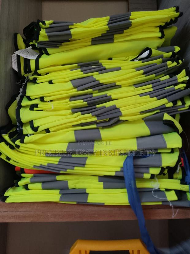 Lightweight Reflective Safety Jacket – No Pockets
