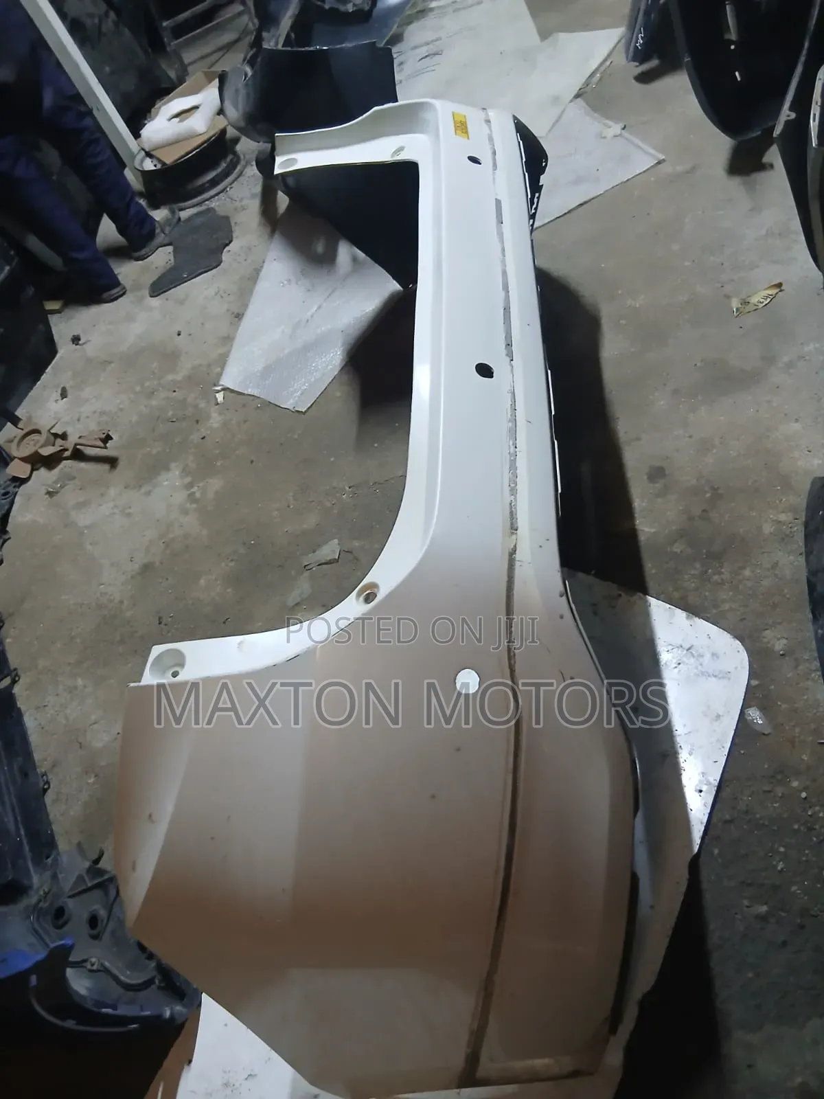 Toyota Harrier Zsu60 Rear Bumper