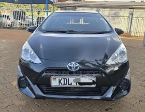 Toyota Aqua 2016 Black