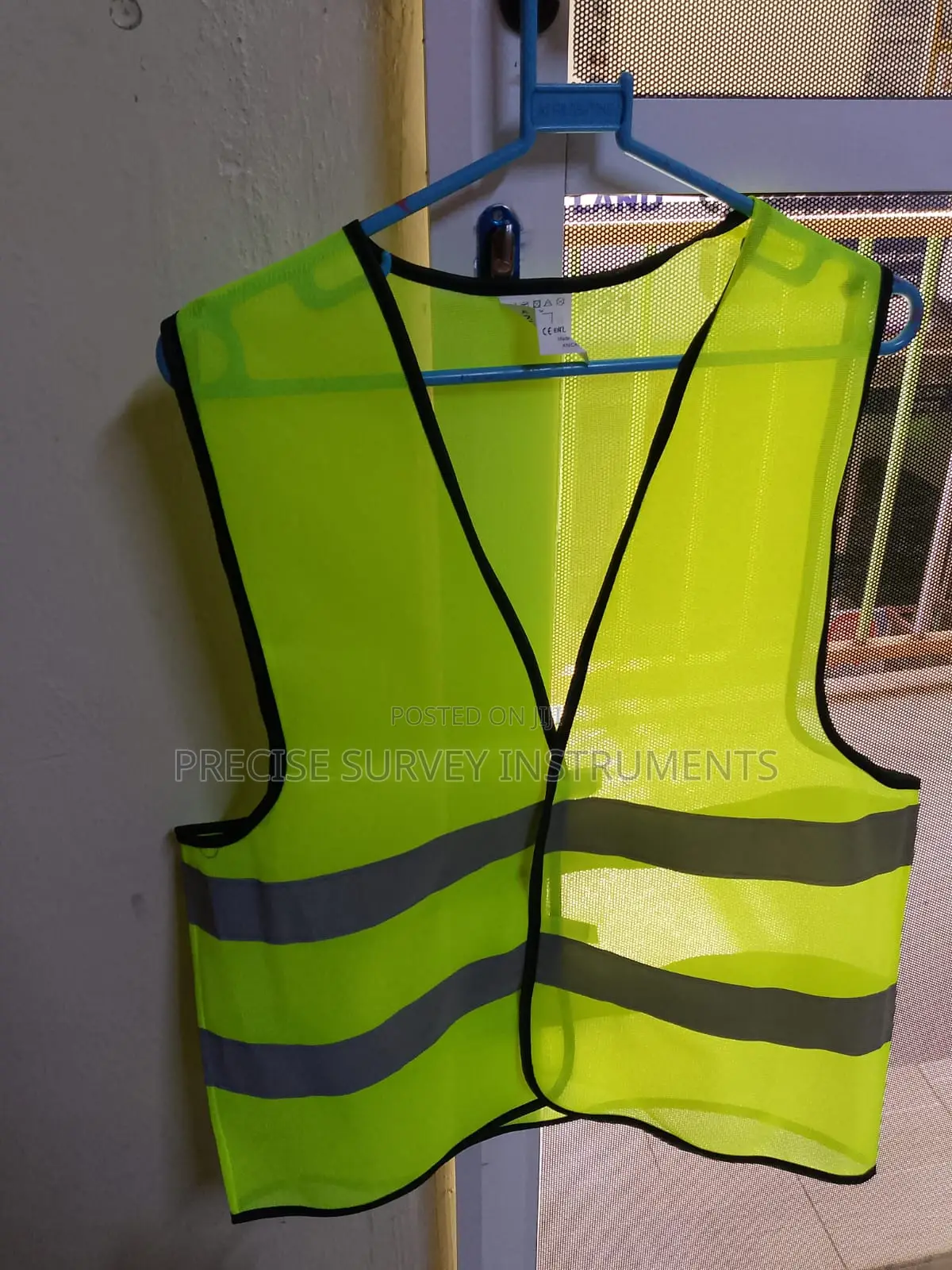 Light Reflective Safety Vest Without Pockets