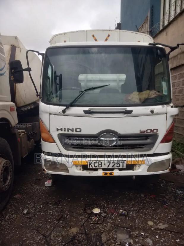 Hino 500 Need Top Cover