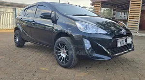 Toyota Aqua 2016 Black