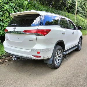 Toyota Fortuner 2.8 D AWD 2018 White