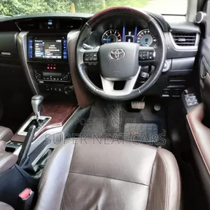 Toyota Fortuner 2.8 D AWD 2018 White
