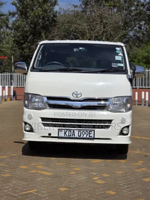 Toyota HiAce 2013 White