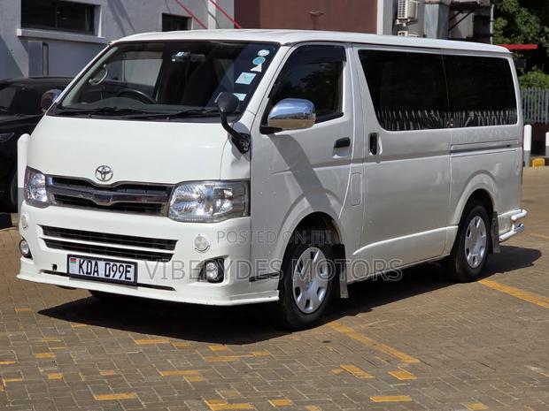Toyota HiAce 2013 White - thumbnail 3