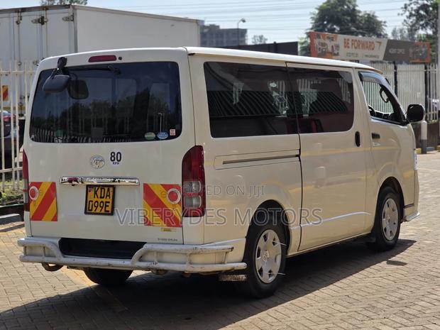 Toyota HiAce 2013 White - thumbnail 5