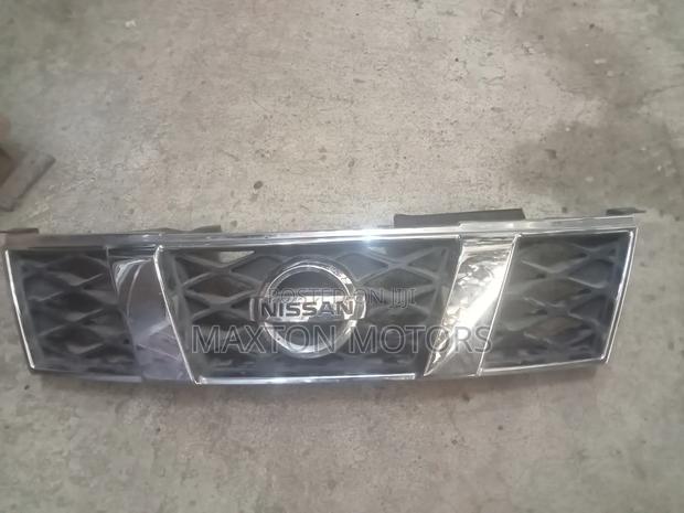 Nissan Xtrail Nt31 Grille