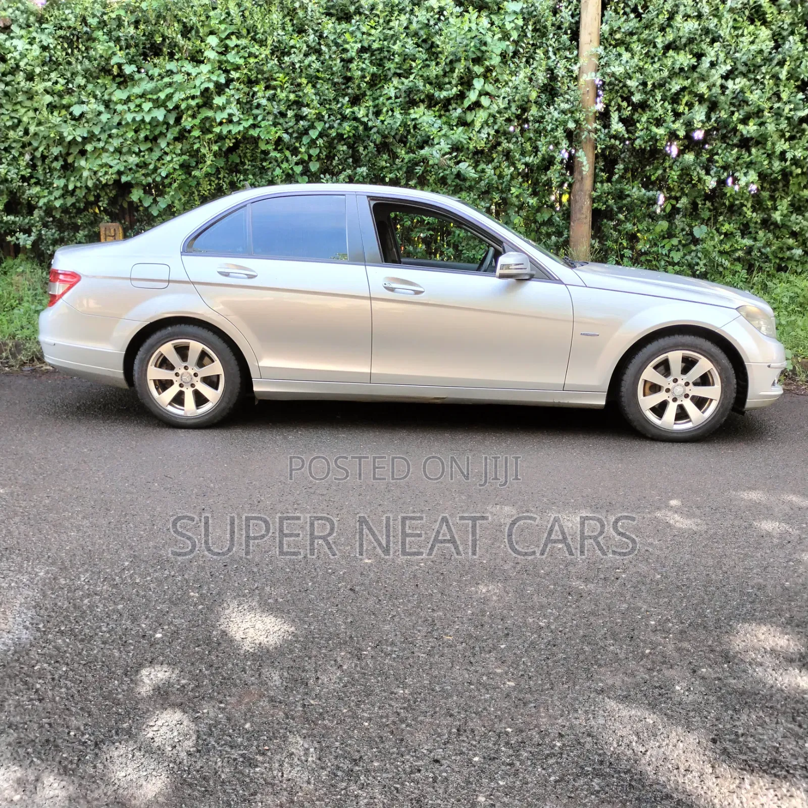 Mercedes-Benz C200 2011 Silver