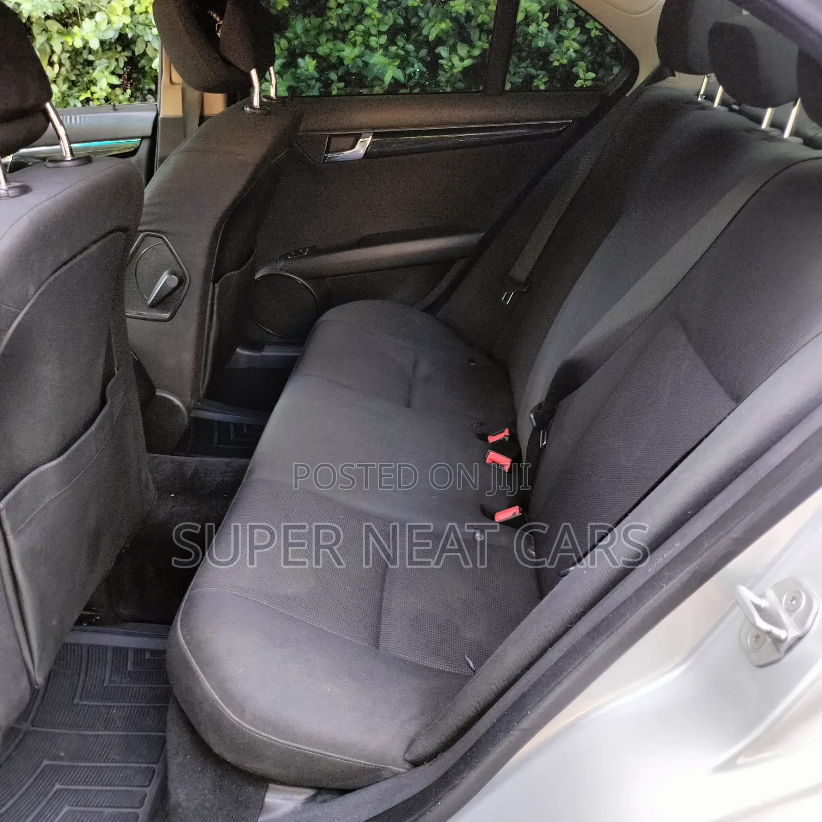 Mercedes-Benz C200 2011 Silver