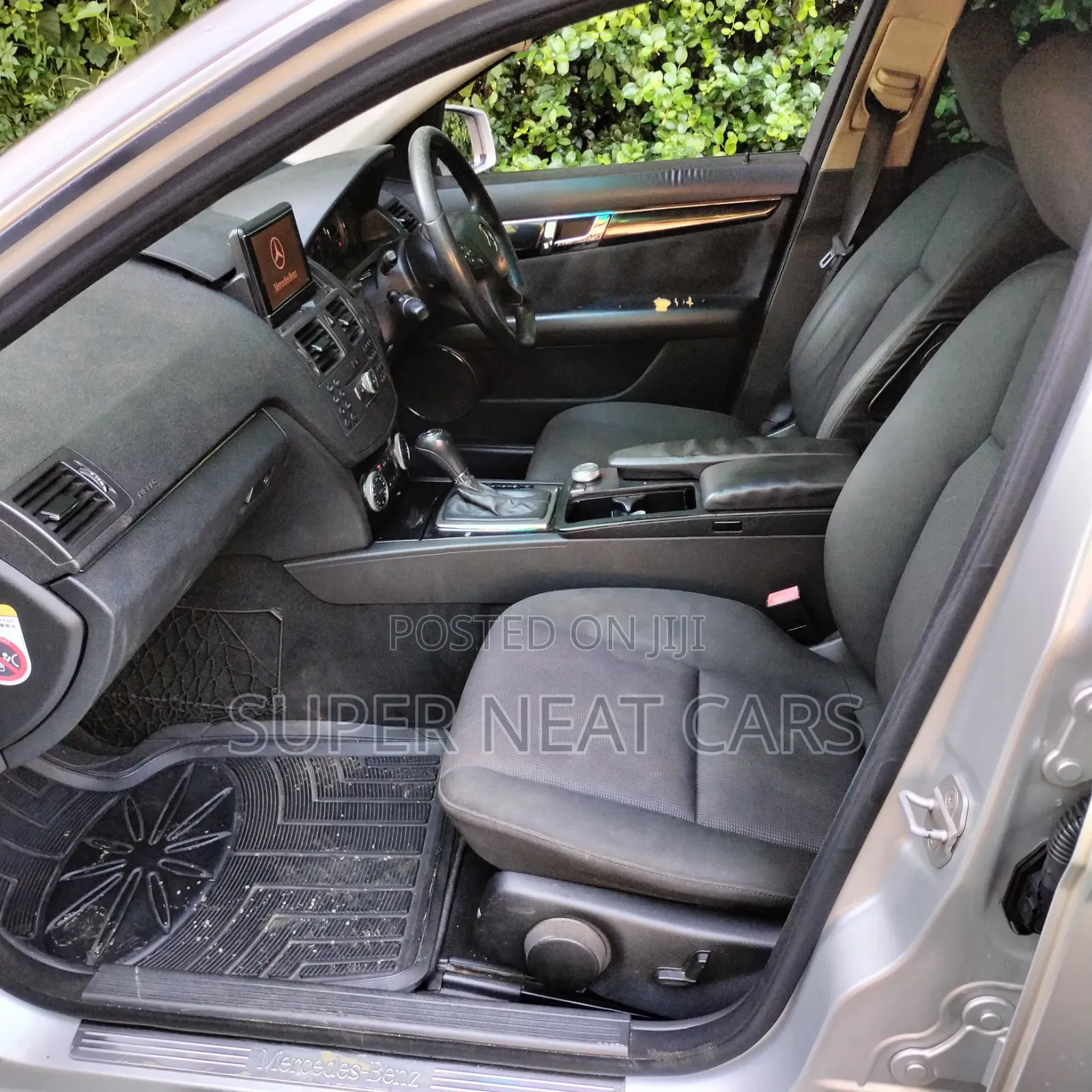 Mercedes-Benz C200 2011 Silver