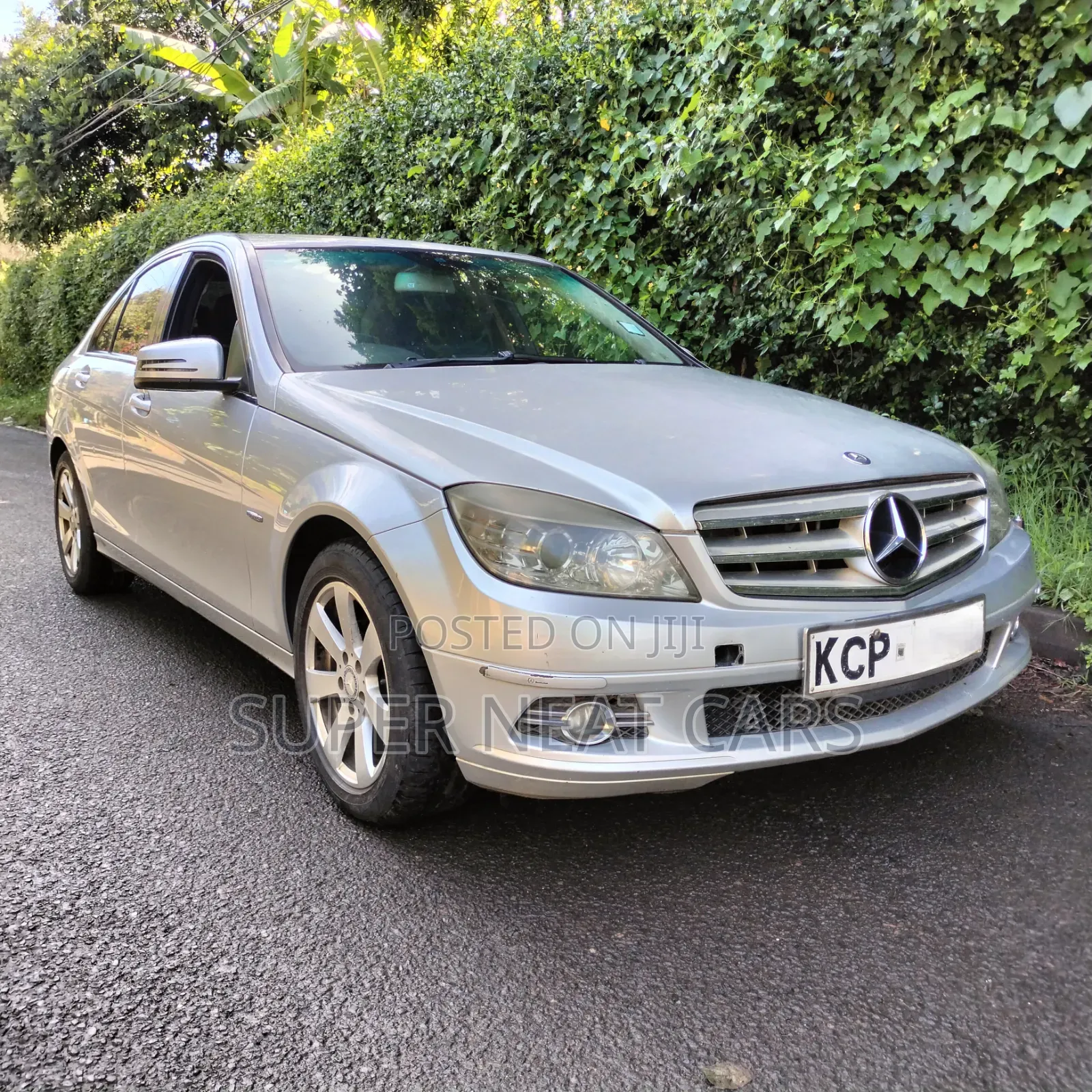 Mercedes-Benz C200 2011 Silver