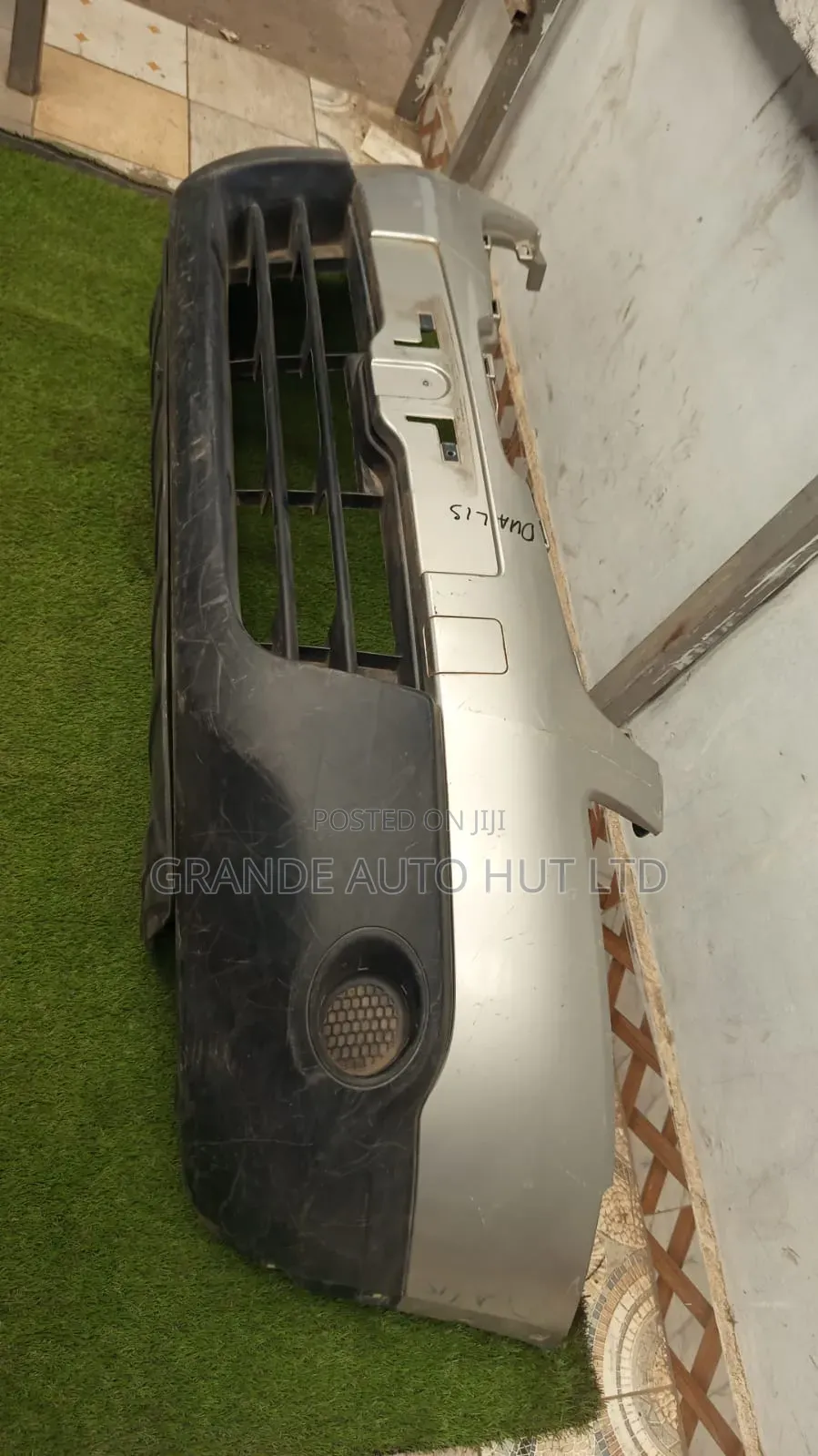 Dualis Bumper Front