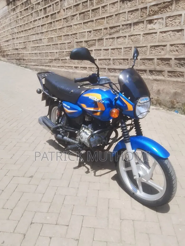 Bajaj Boxer 125 2026 Red