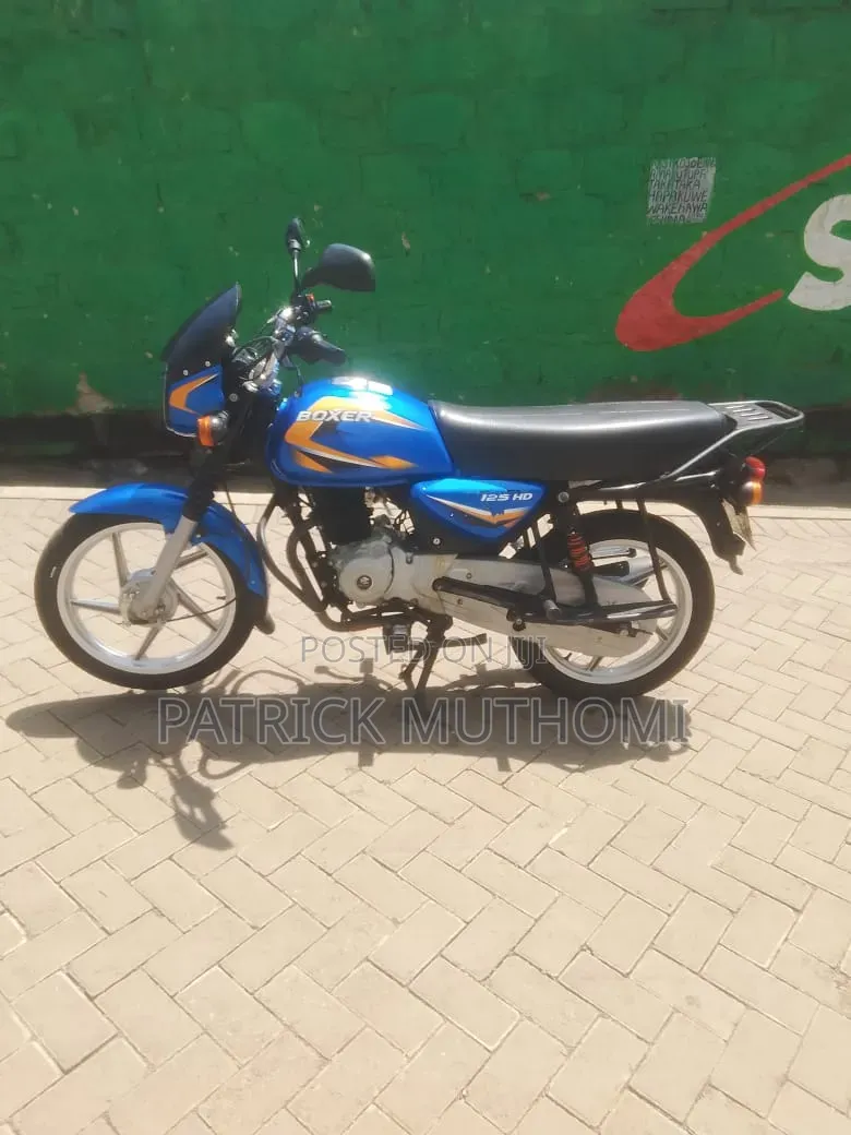 Bajaj Boxer 125 2026 Red
