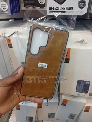 Samsung S25 Ultra : Smooth, Textured Brown Faux or Real Leather Case