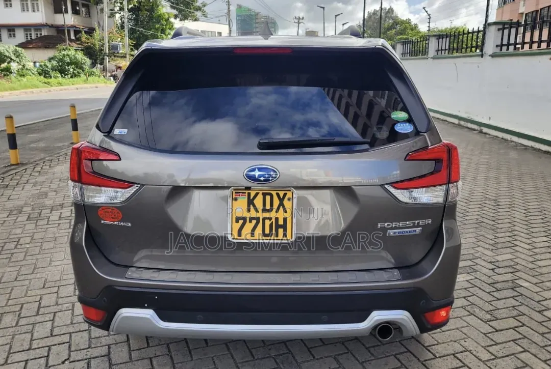 Subaru Forester 2018 Gray