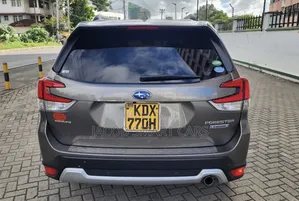 Subaru Forester 2018 Gray