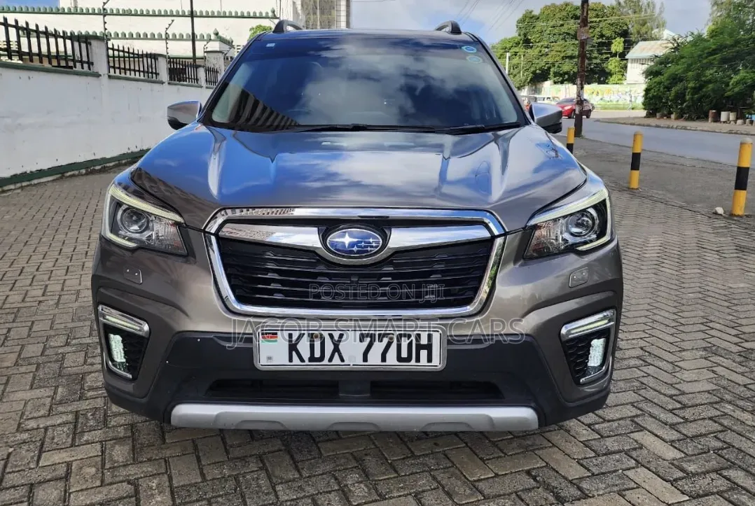 Subaru Forester 2018 Gray