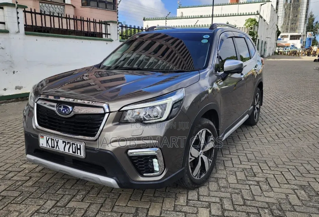 Subaru Forester 2018 Gray