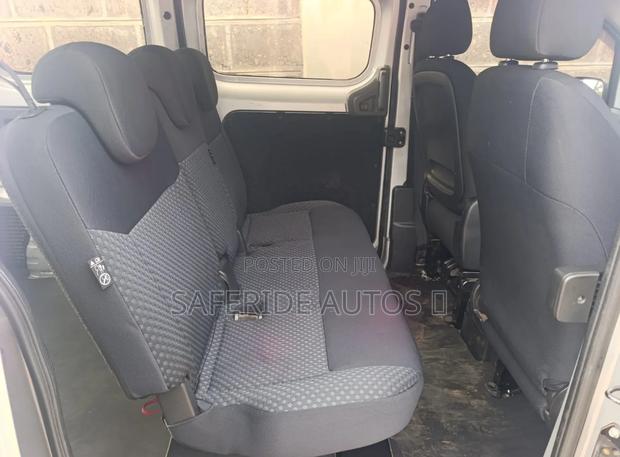 Nissan NV200 2015 Silver - thumbnail 5