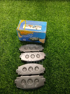 Toyota Vitz Axio Front Brake Pads – Durable Front Brake Pads
