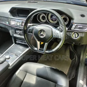 Mercedes-Benz E200 2015 Blue
