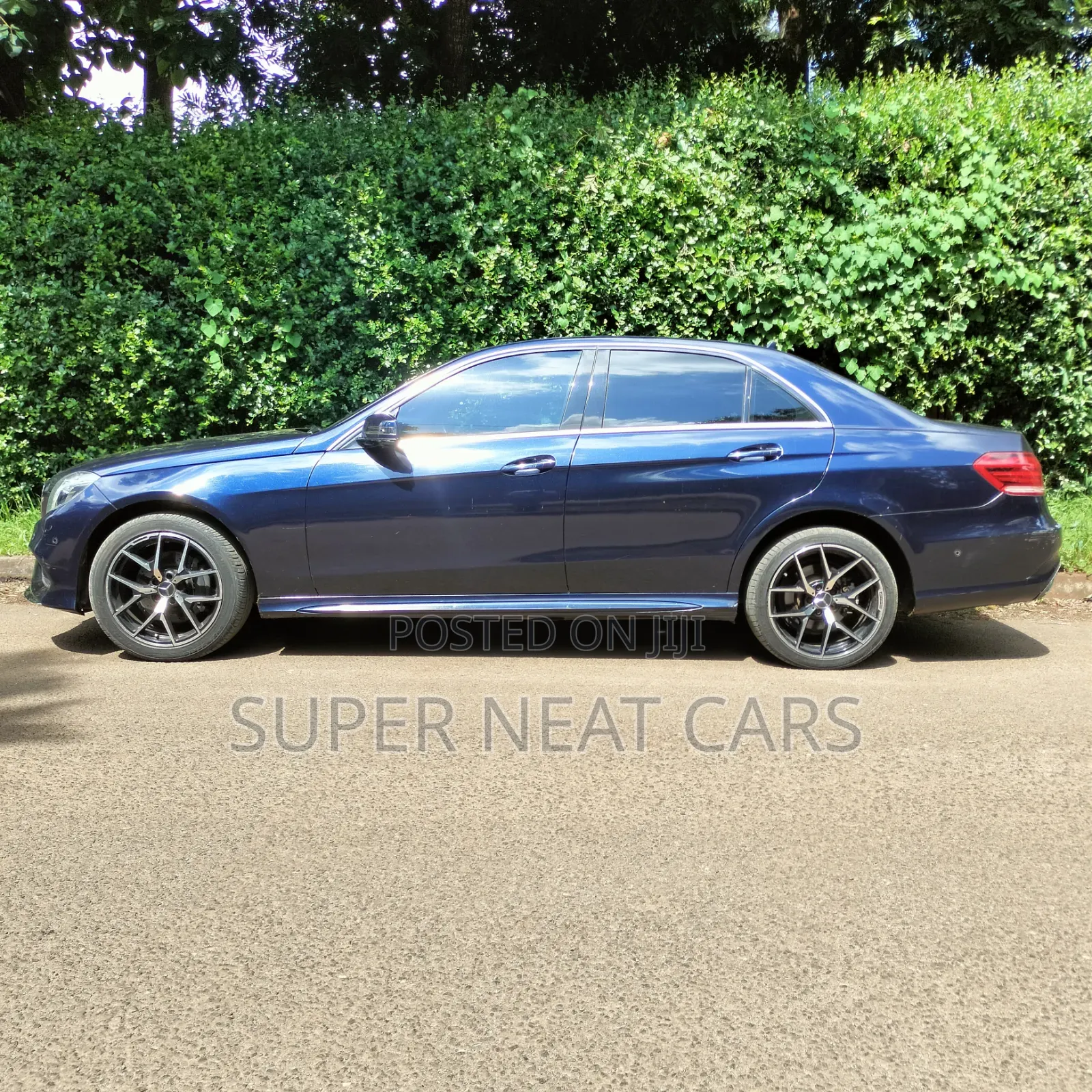 Mercedes-Benz E200 2015 Blue