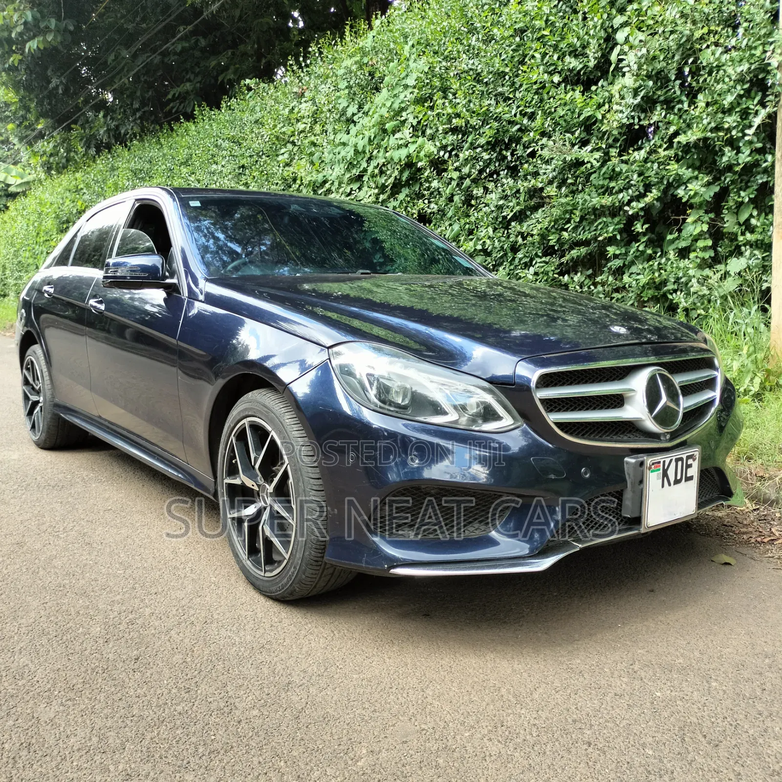 Mercedes-Benz E200 2015 Blue