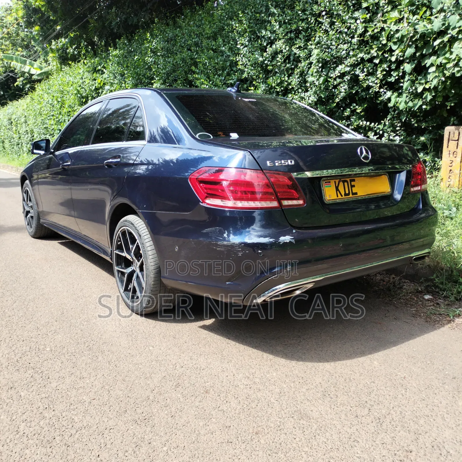 Mercedes-Benz E200 2015 Blue