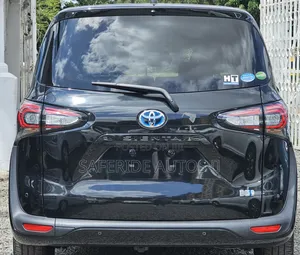 Toyota Sienta 2021 Black