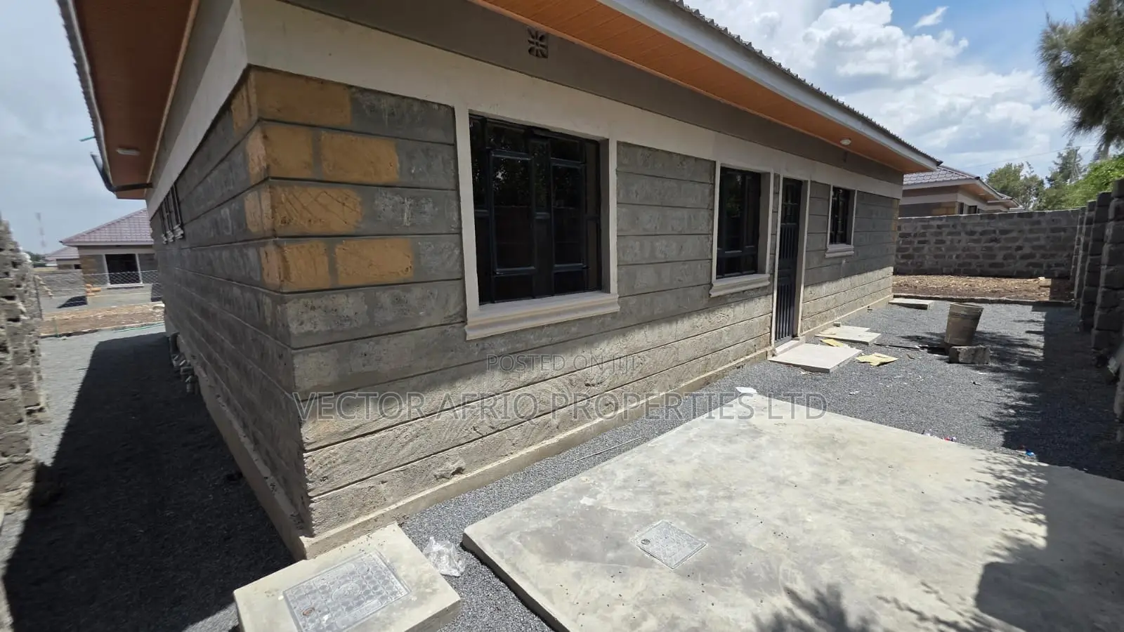 3bdrm Bungalow in Kitengela for sale