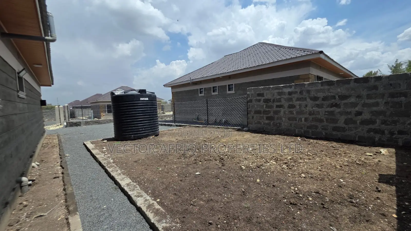 3bdrm Bungalow in Kitengela for sale