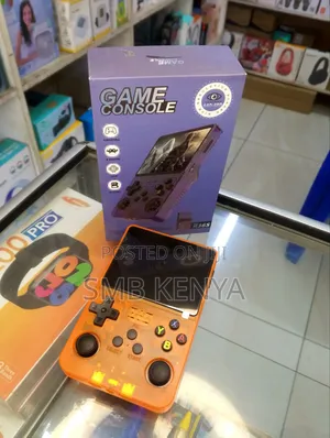R36s Retro Handheld Video Game Console