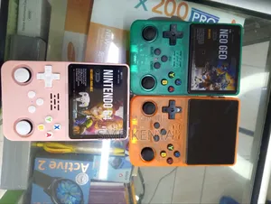 R36s Retro Handheld Video Game Console