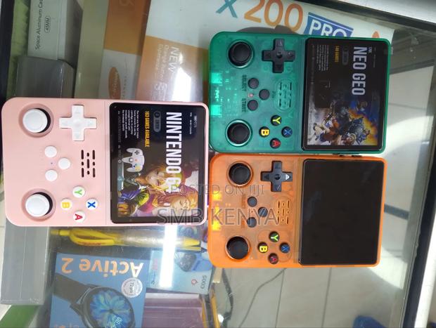 R36s Retro Handheld Video Game Console - thumbnail 2
