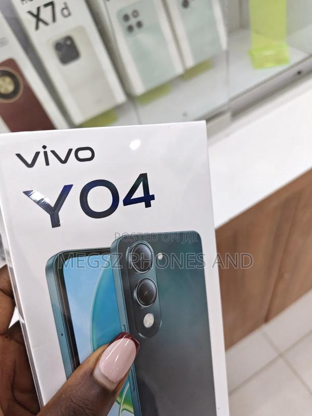 New Vivo Y04 64 GB Gold - thumbnail 2