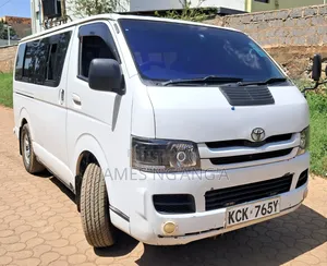 Toyota HiAce 2010 White