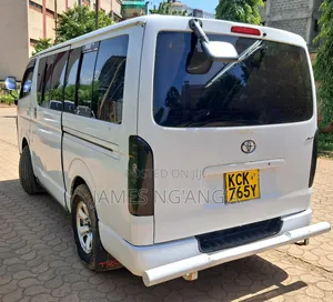 Toyota HiAce 2010 White
